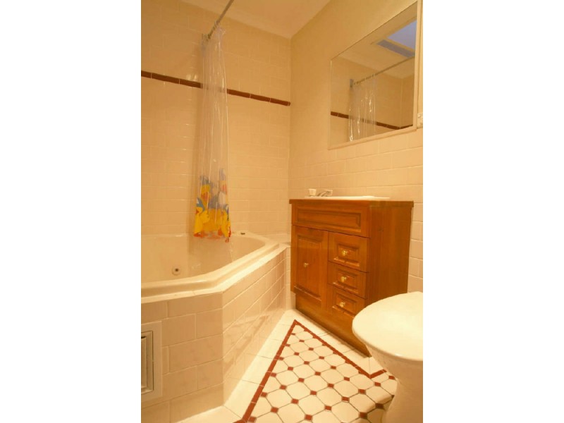 16/11 Flack Street, Holt ACT 2615