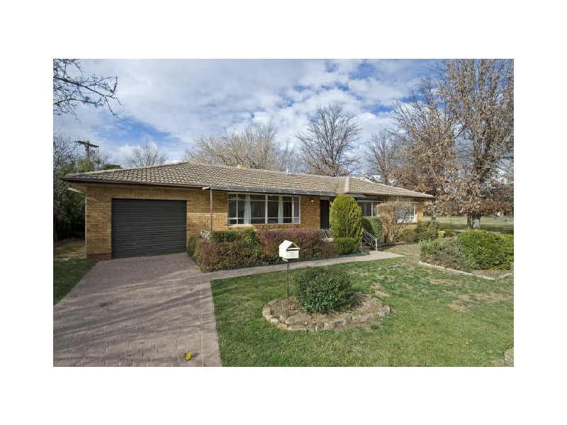 2 Stow Place, Watson ACT 2602