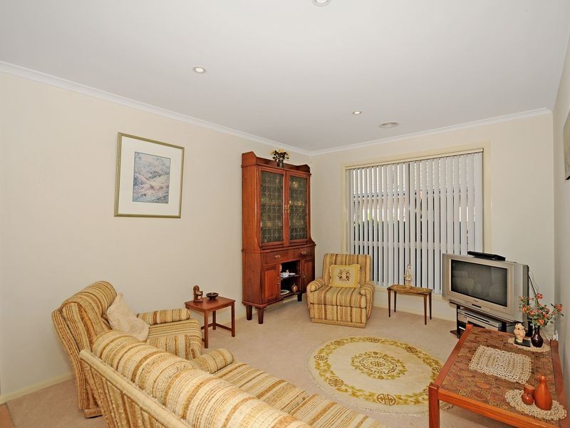 19 Fairlight Street, Dunlop ACT 2615