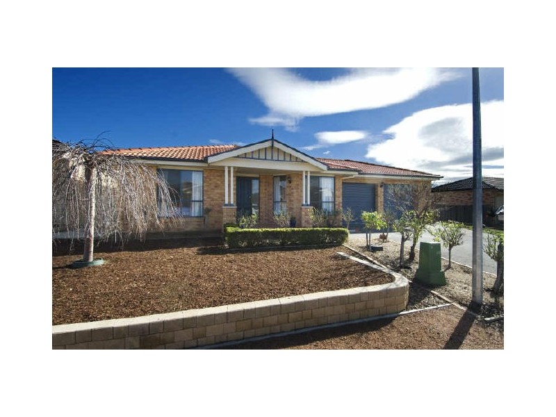 4 Pedrail Place, Dunlop ACT 2615
