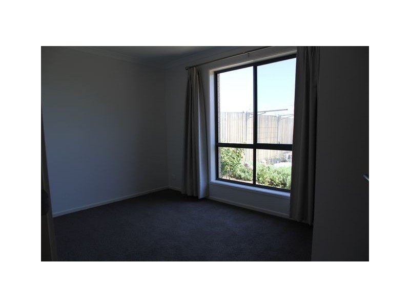 12/204 Macfarlane Burnet Avenue, Macgregor ACT 2615