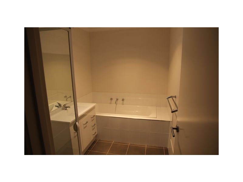 12/204 Macfarlane Burnet Avenue, Macgregor ACT 2615