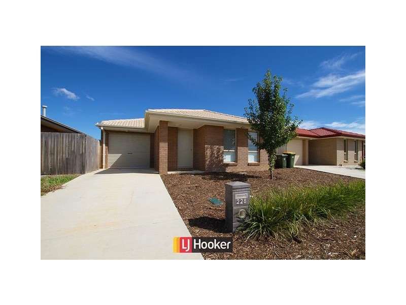 228 Macfarlane Burnet Avenue, Macgregor ACT 2615