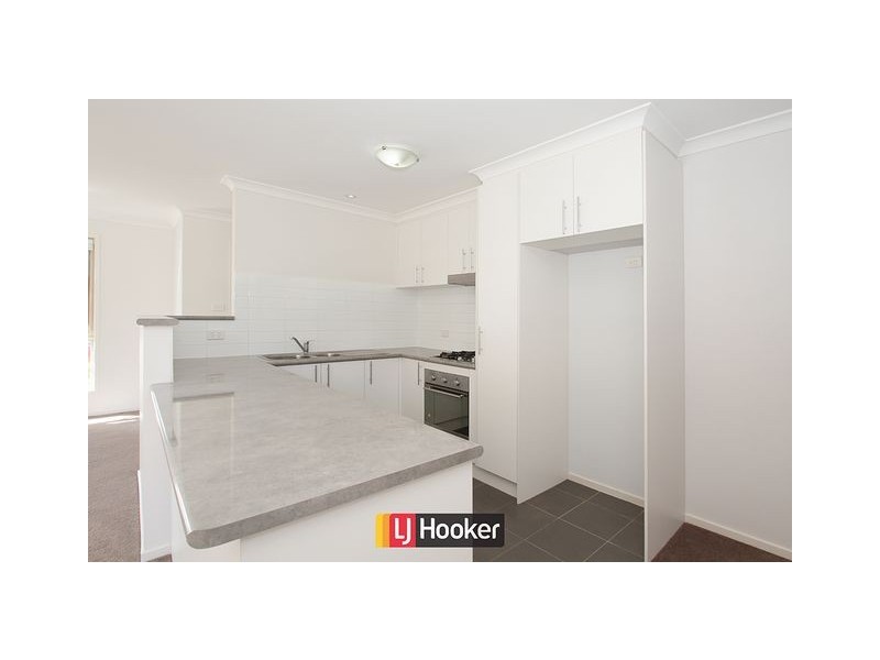 228 Macfarlane Burnet Avenue, Macgregor ACT 2615