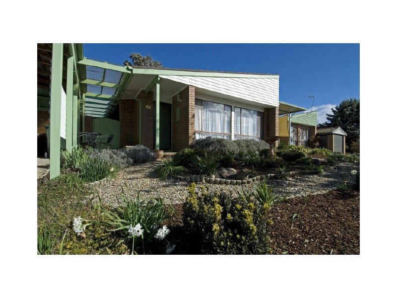 7 Macfarlan Place, Latham ACT 2615