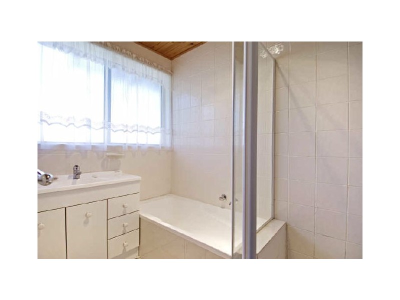 2 Platt Place, Charnwood ACT 2615