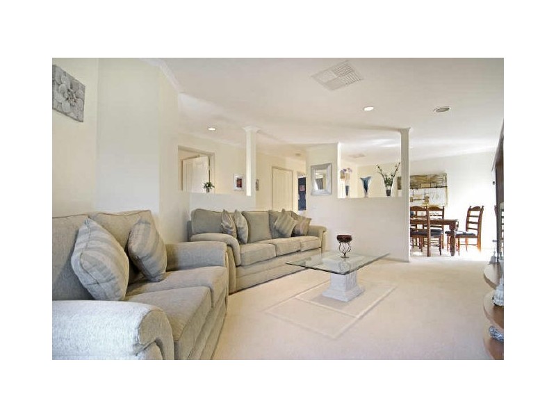 8 Pedrail Place, Dunlop ACT 2615