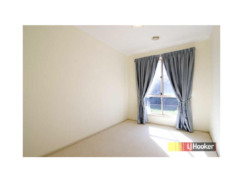 8 Pedrail Place, Dunlop ACT 2615