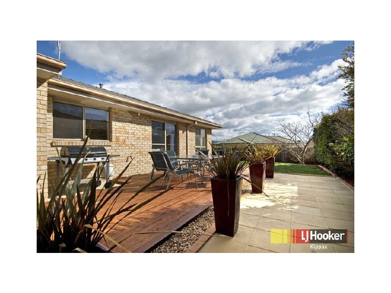 8 Pedrail Place, Dunlop ACT 2615