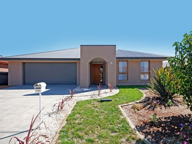 6 Chater Place, Dunlop ACT 2615