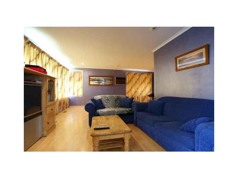 310 Southern Cross Drive, Macgregor ACT 2615