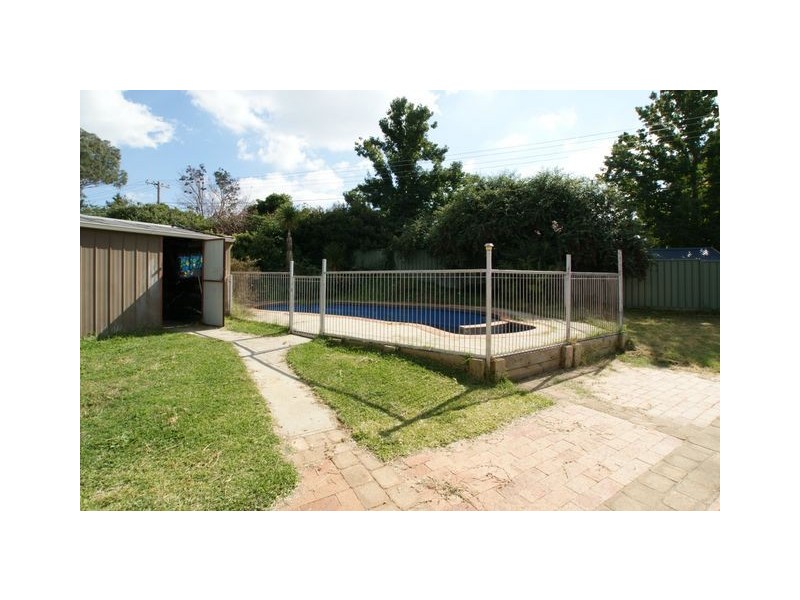 310 Southern Cross Drive, Macgregor ACT 2615