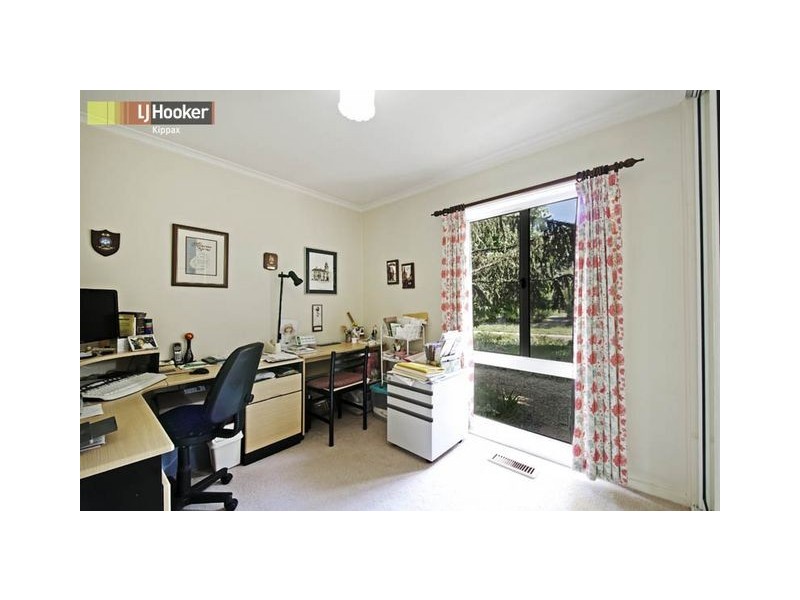 328 Southern Cross Drive, Macgregor ACT 2615