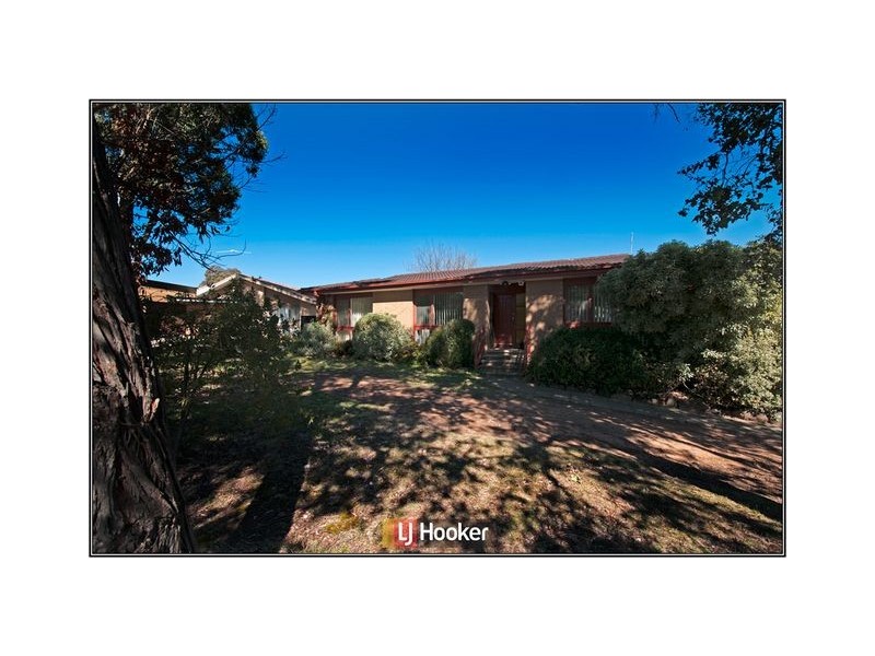 65 Osburn Drive, Macgregor ACT 2615