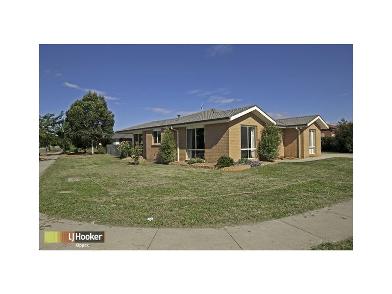 1 Fairlight Street, Dunlop ACT 2615