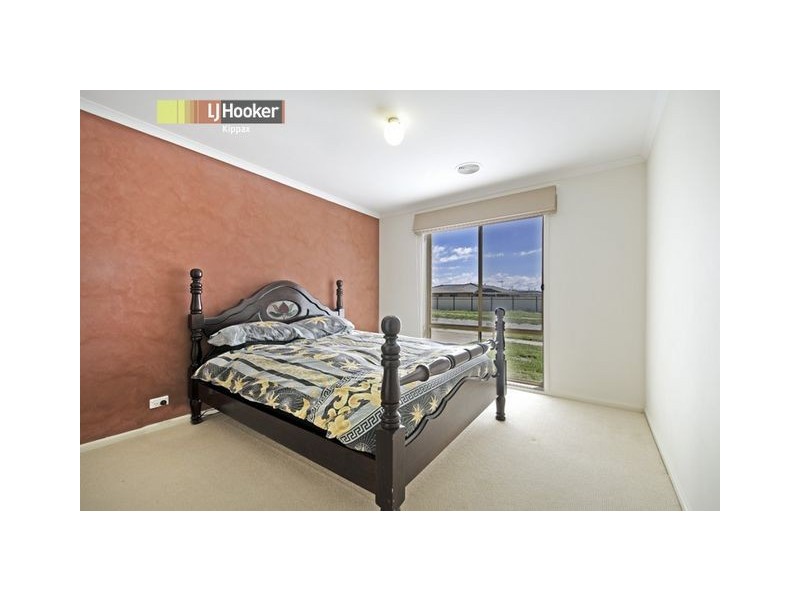 1 Fairlight Street, Dunlop ACT 2615