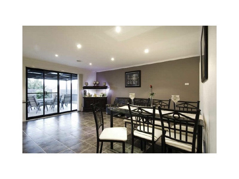 9 Simonetti Street, Dunlop ACT 2615