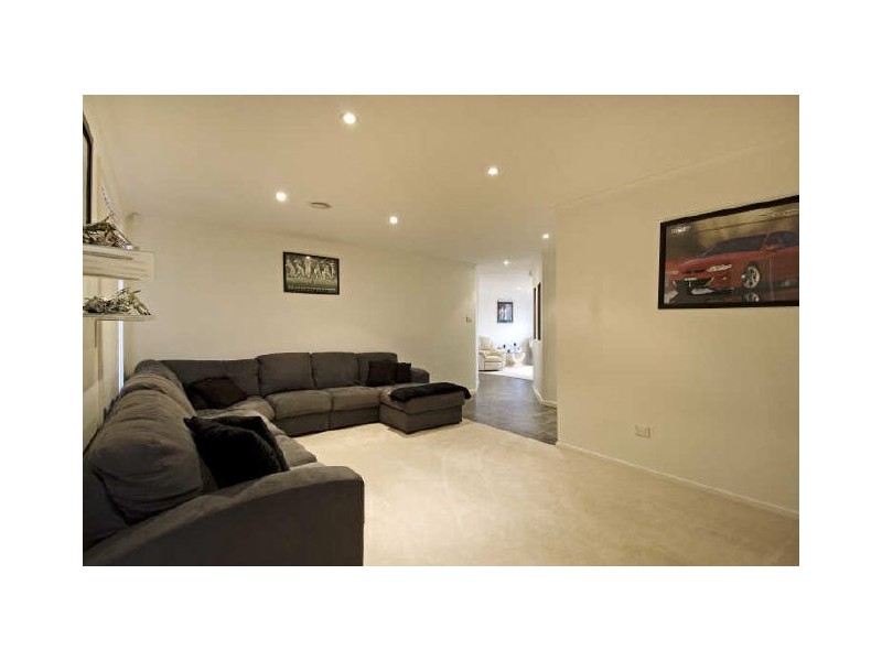 9 Simonetti Street, Dunlop ACT 2615