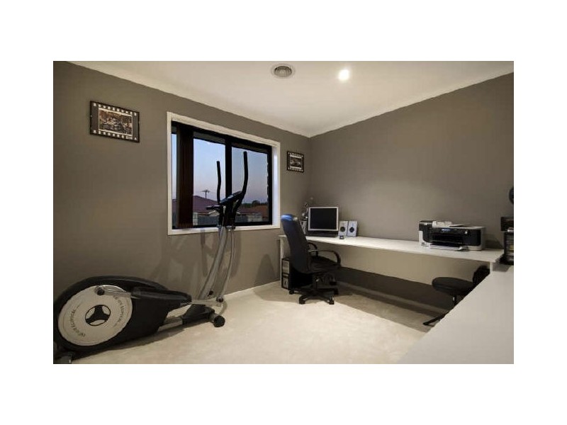 9 Simonetti Street, Dunlop ACT 2615