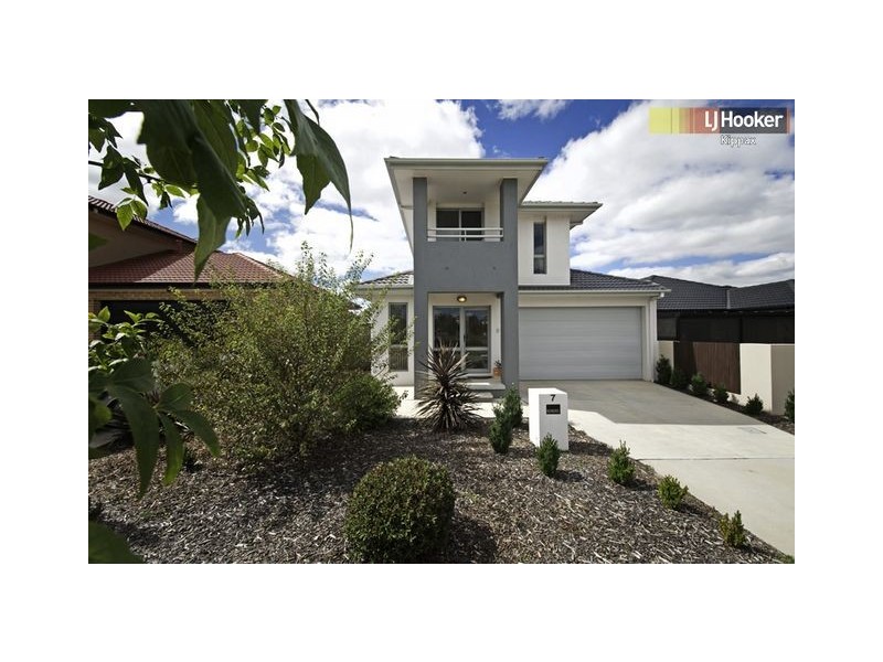 7 Flora Bassett Street, Franklin ACT 2913
