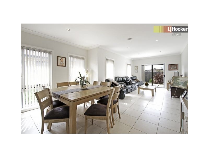 7 Flora Bassett Street, Franklin ACT 2913