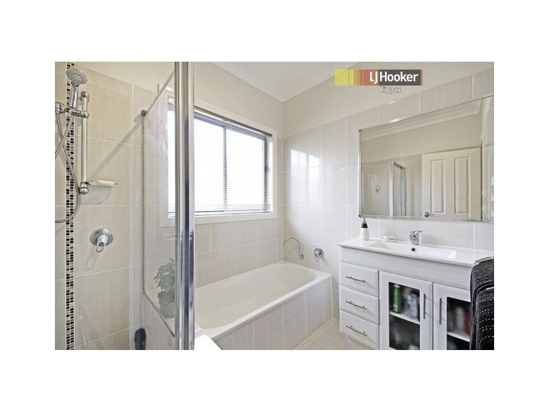 7 Flora Bassett Street, Franklin ACT 2913