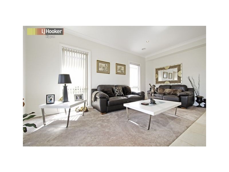 7 Flora Bassett Street, Franklin ACT 2913