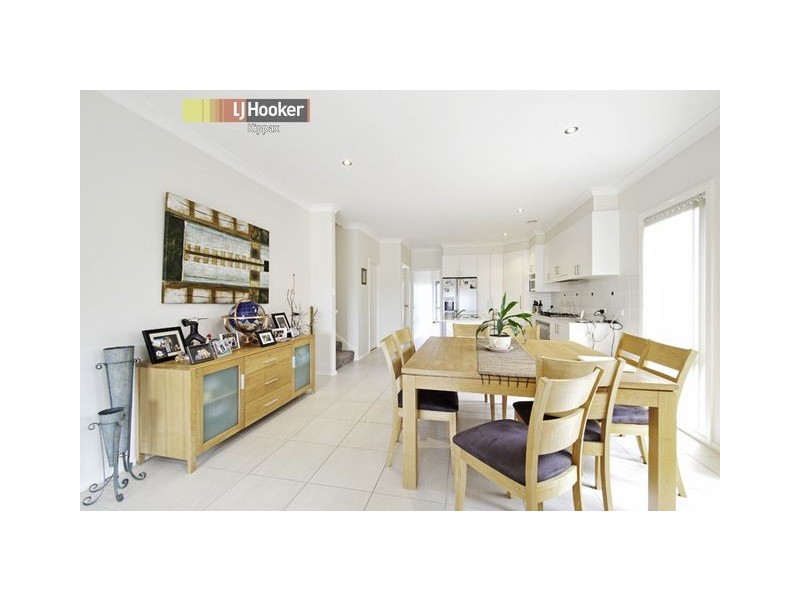 7 Flora Bassett Street, Franklin ACT 2913