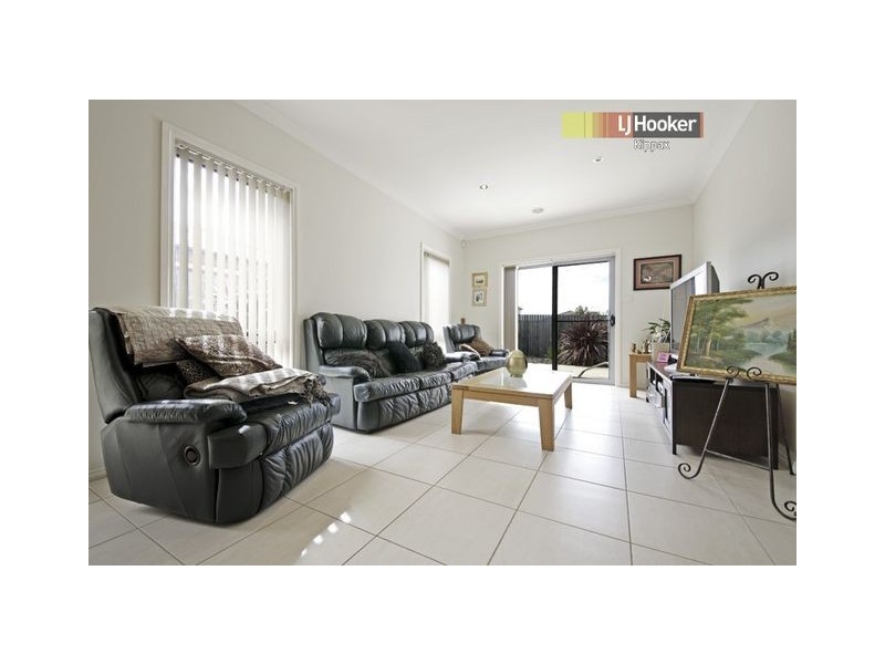 7 Flora Bassett Street, Franklin ACT 2913