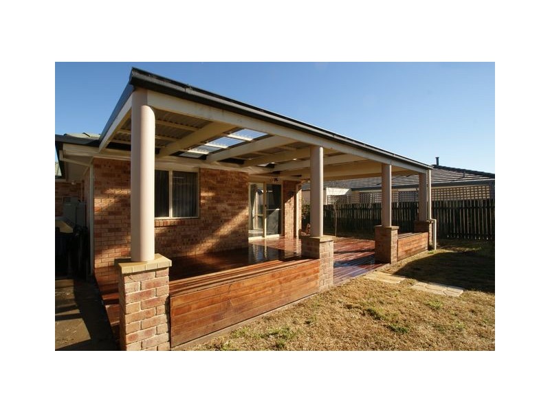 33 Goodhart Crescent, Dunlop ACT 2615