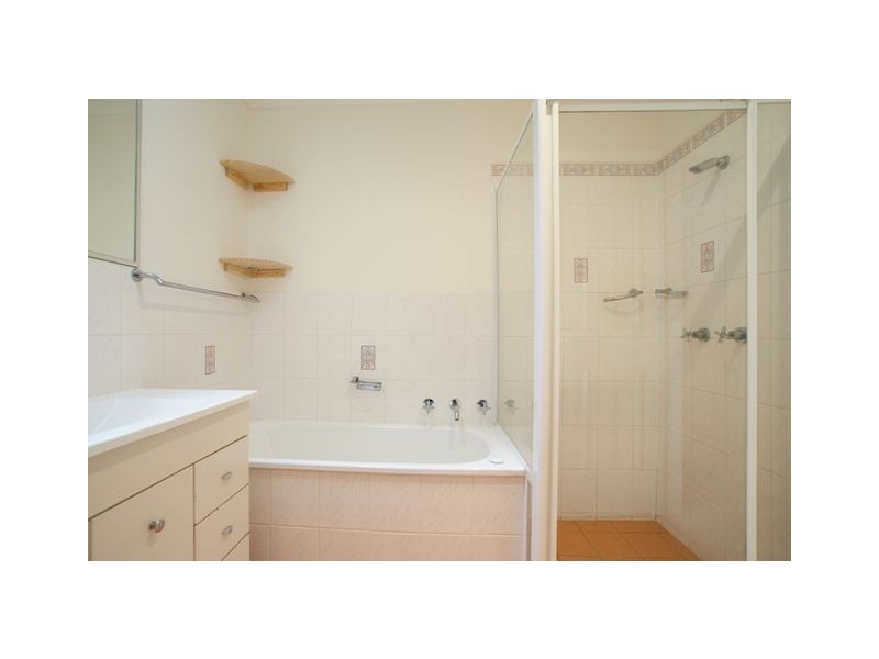 33 Goodhart Crescent, Dunlop ACT 2615