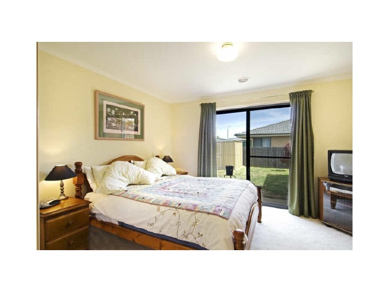 83 Polwarth Circuit, Dunlop ACT 2615