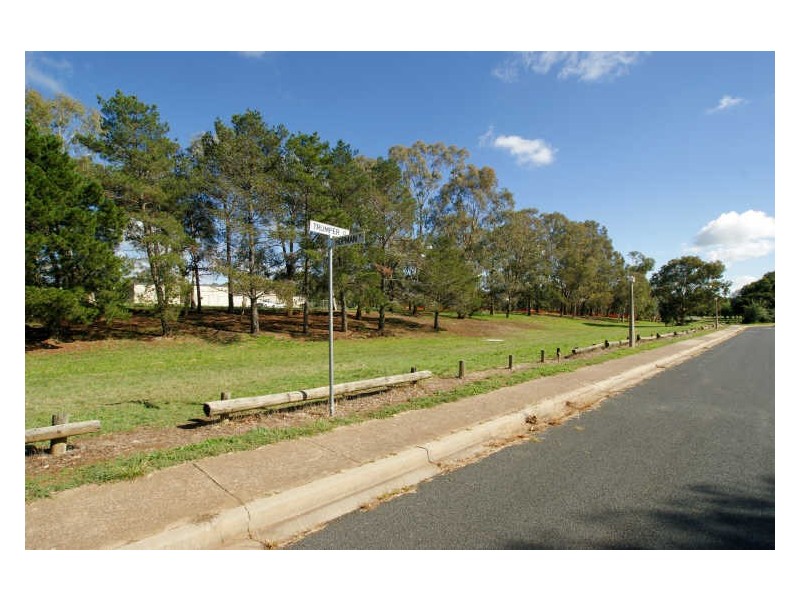1 Hopman Place, Holt ACT 2615