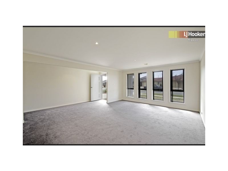 17 Mavis Latham Street, Franklin ACT 2913