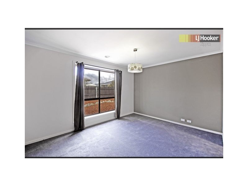 17 Mavis Latham Street, Franklin ACT 2913