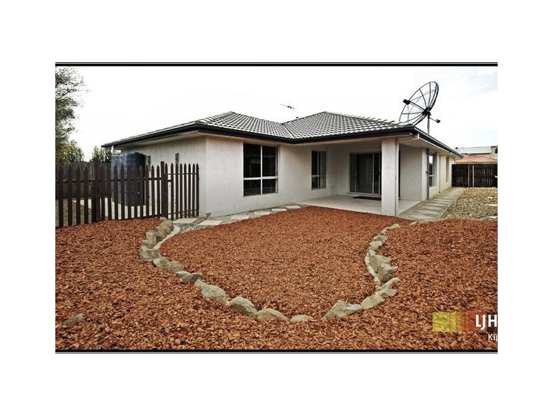 17 Mavis Latham Street, Franklin ACT 2913