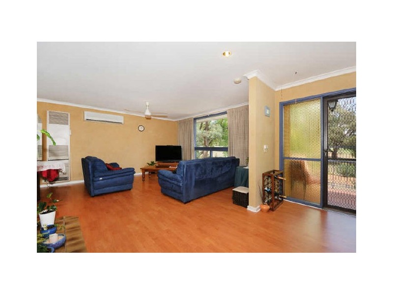 12 Jeffcott Place, Latham ACT 2615