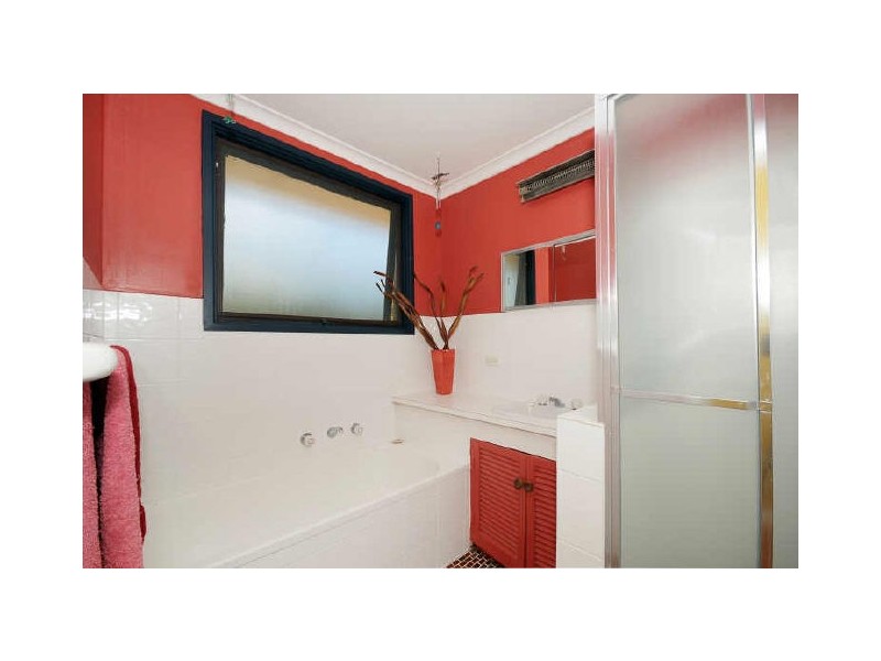 12 Jeffcott Place, Latham ACT 2615