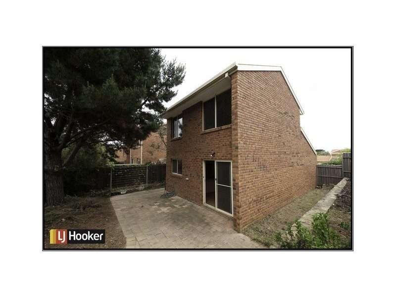 90 Britten Jones Drive, Holt ACT 2615