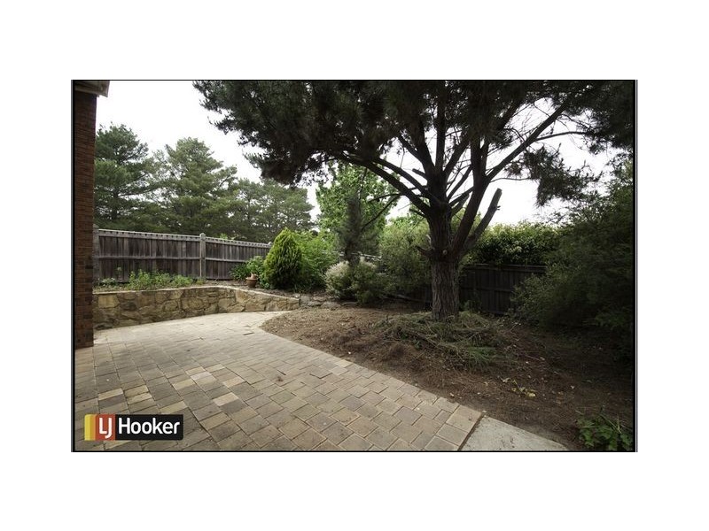 90 Britten Jones Drive, Holt ACT 2615
