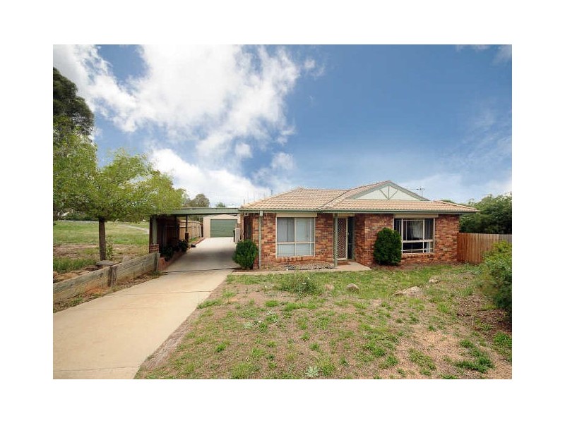 33 Evelyn Owen Crescent, Dunlop ACT 2615