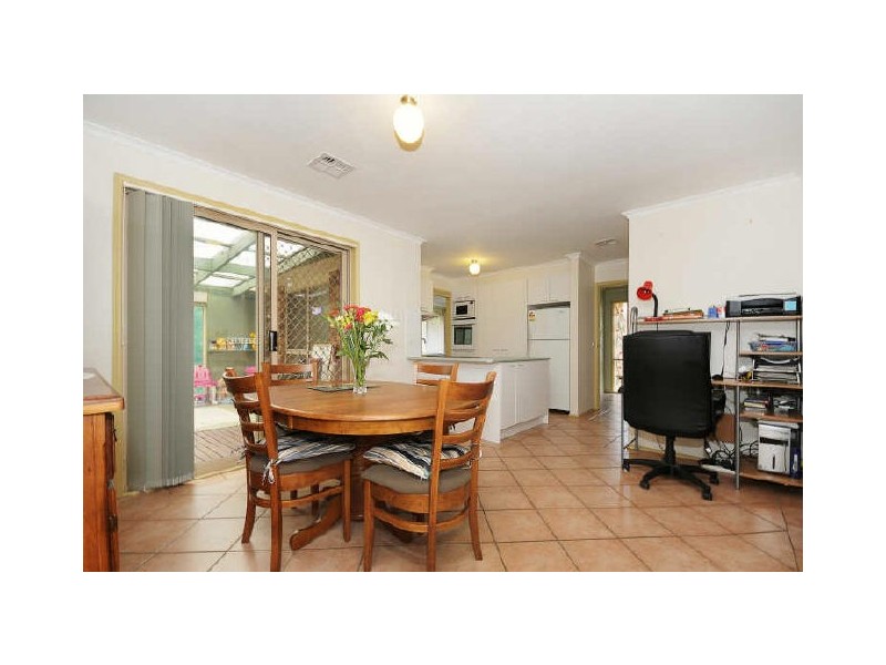 33 Evelyn Owen Crescent, Dunlop ACT 2615