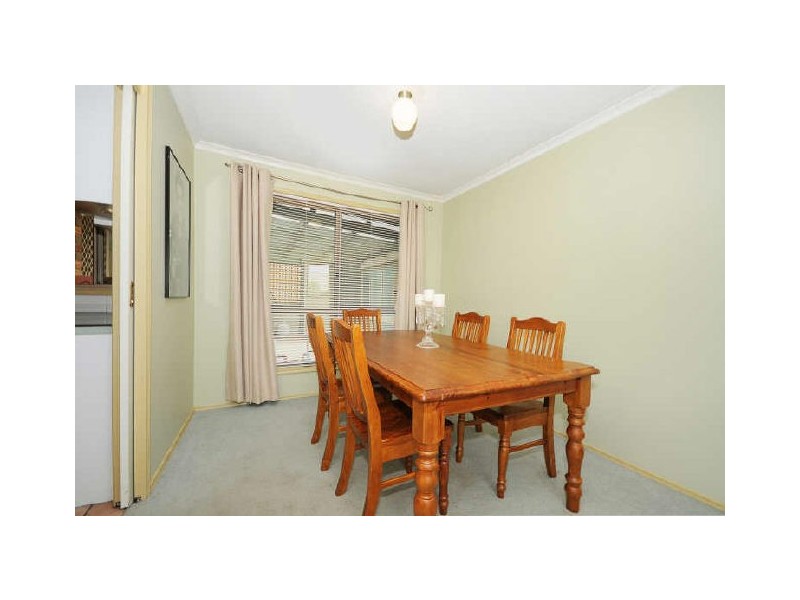 33 Evelyn Owen Crescent, Dunlop ACT 2615