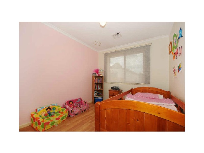 33 Evelyn Owen Crescent, Dunlop ACT 2615