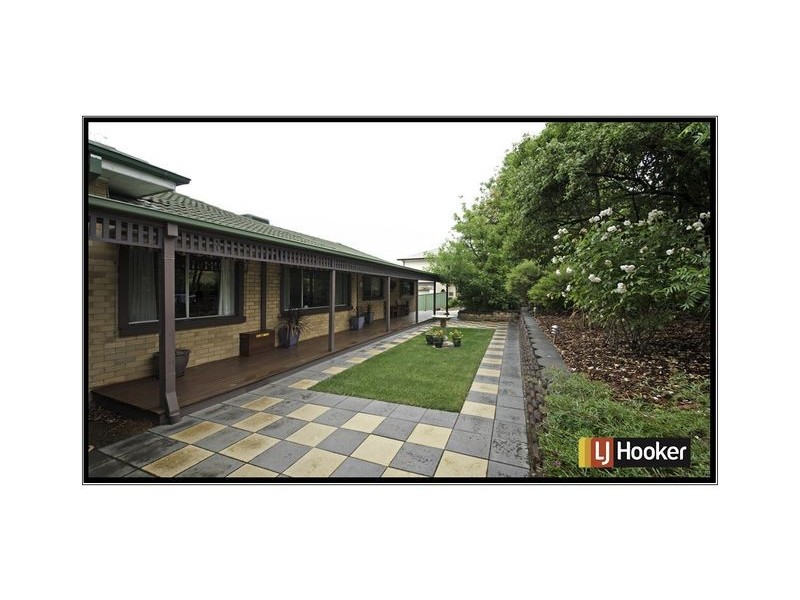 10 Ballow Crescent, Macgregor ACT 2615