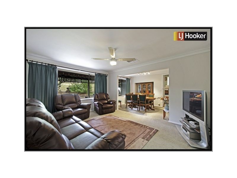 10 Ballow Crescent, Macgregor ACT 2615