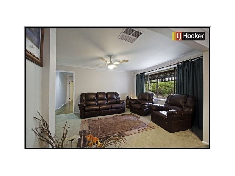 10 Ballow Crescent, Macgregor ACT 2615