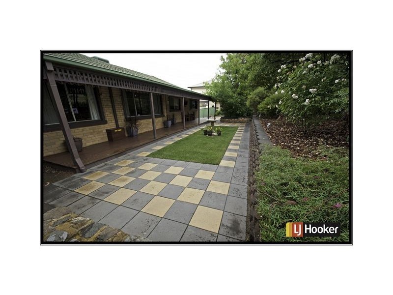 10 Ballow Crescent, Macgregor ACT 2615