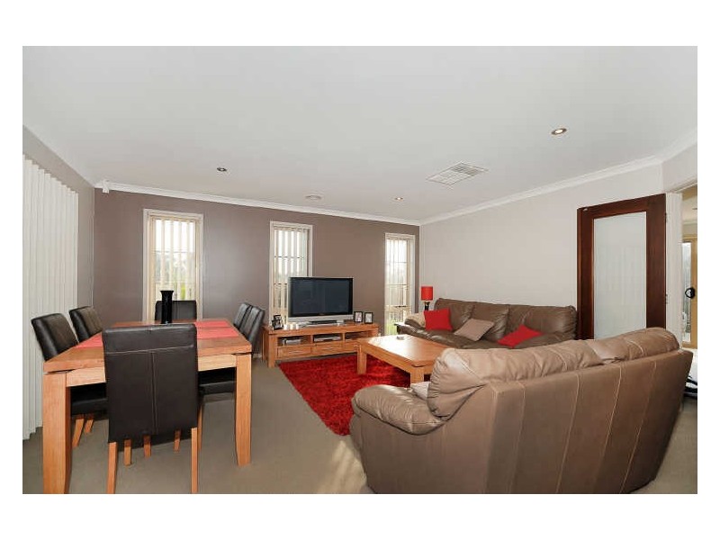 2/20 Splayd Close, Dunlop ACT 2615