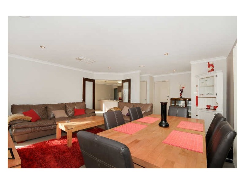 2/20 Splayd Close, Dunlop ACT 2615